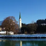 Haus Schoen Weberhof Pensjonat 3*