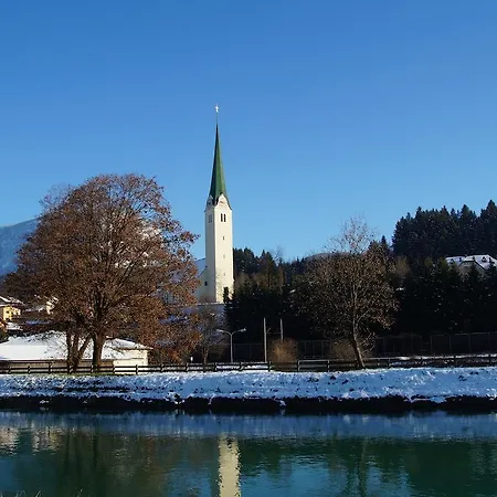 Haus Schoen Weberhof بيت ضيافة 3*